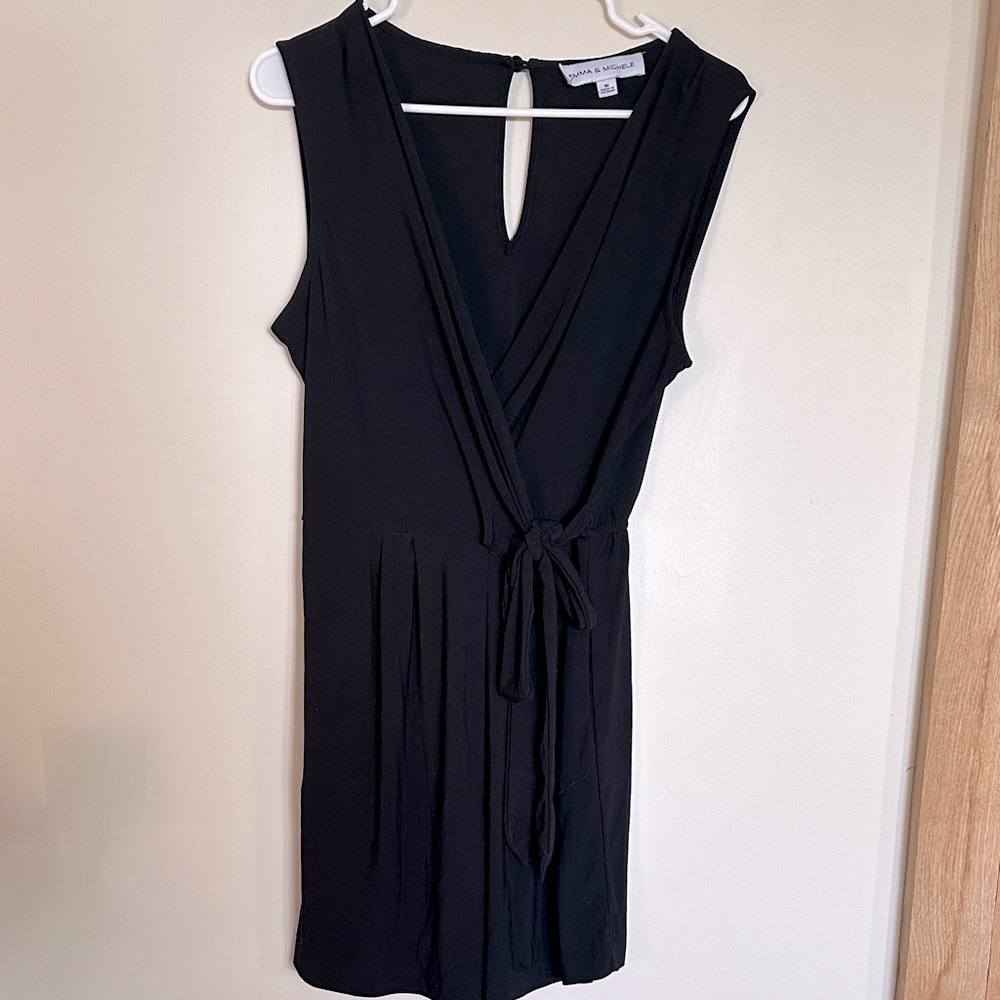 Black Sleeveless Wrap Romper with Pockets Emma & Michele size M